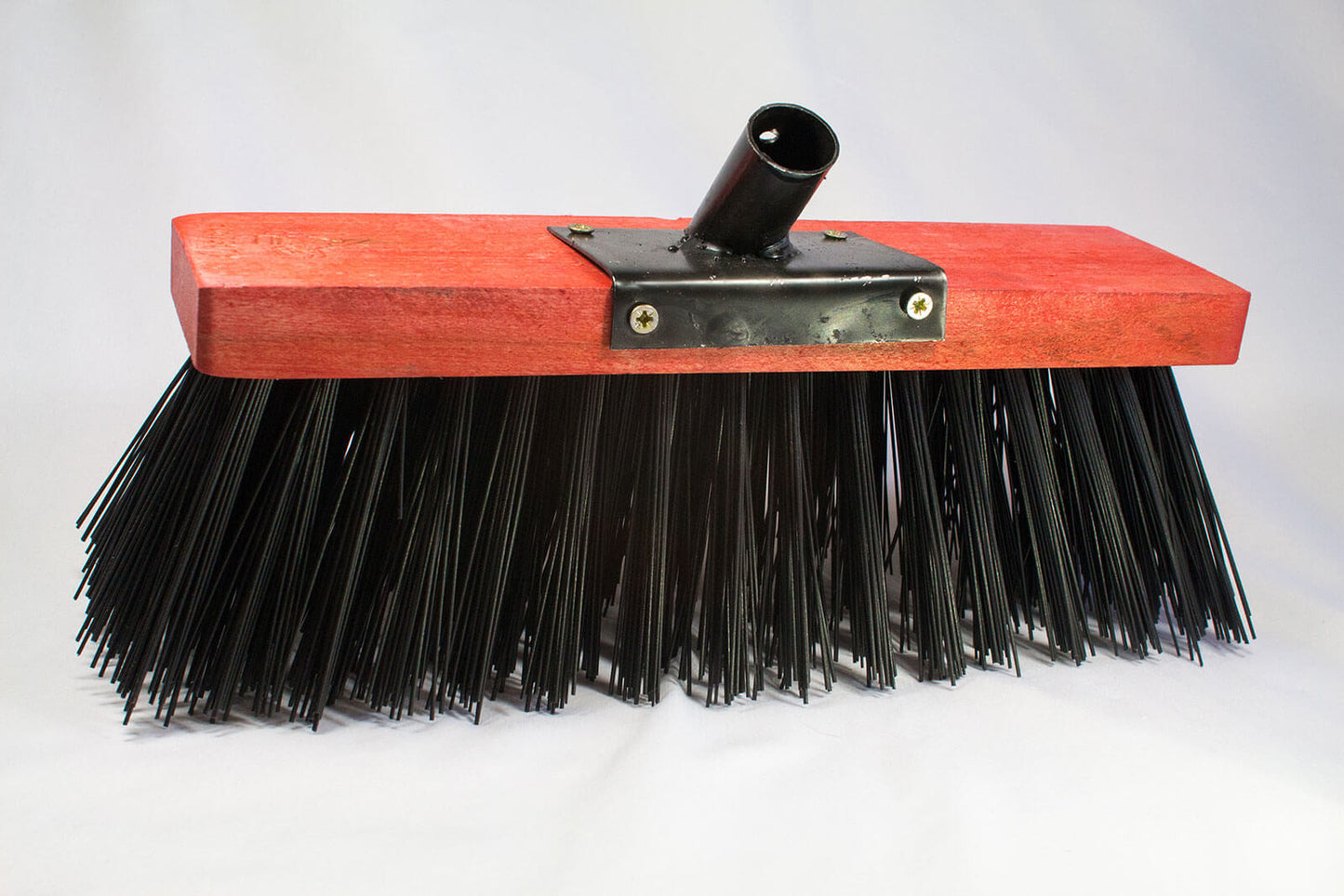 Balai industriel robust rouge (c/12pcs) ** ALGEBROS